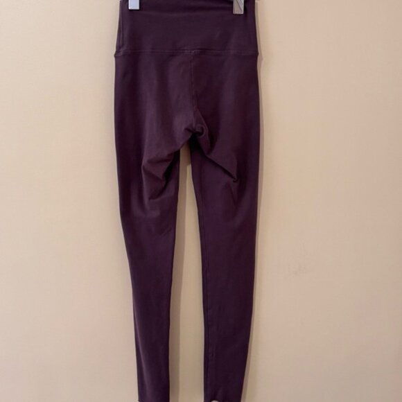 •SOLD•|Tna| Aritzia Butter Atmosphere High-Waisted Dark Brown Leggings Sz XS - Picture 3 of 3